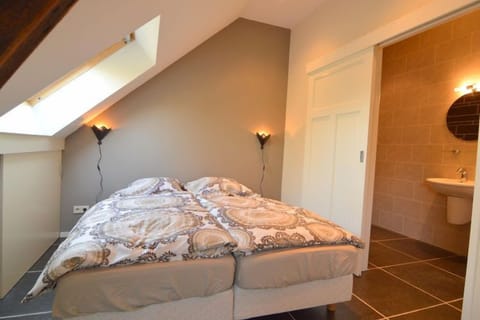 Hypo-allergenic bedding, memory foam beds, individually decorated