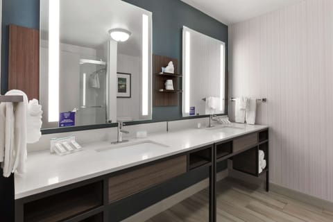 1 King Bed 1 Bedroom Suite | Bathroom | Combined shower/tub, deep soaking tub, free toiletries, hair dryer