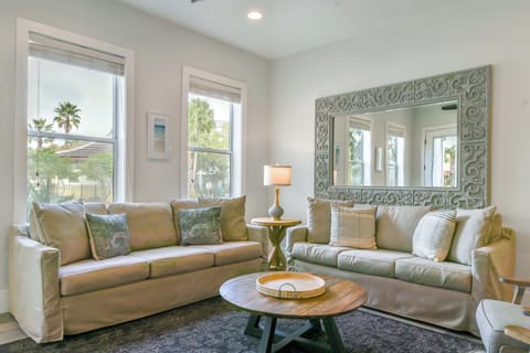 Crystal Gold - Living Area