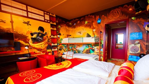 LEGO® NINJAGO® Room | Hypo-allergenic bedding, individually decorated, individually furnished