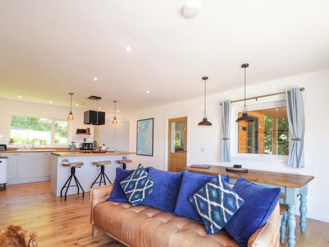 Cottage | Living area