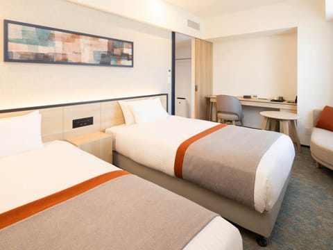 Superior Twin Room | In-room safe, desk, soundproofing, free WiFi