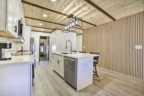 Kitchen | Keurig Coffee Maker | Blender | Crockpot