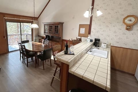 Condo, 3 Bedrooms | Dining