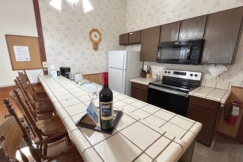 Condo, 3 Bedrooms | Private kitchen | Fridge, coffee/tea maker, toaster