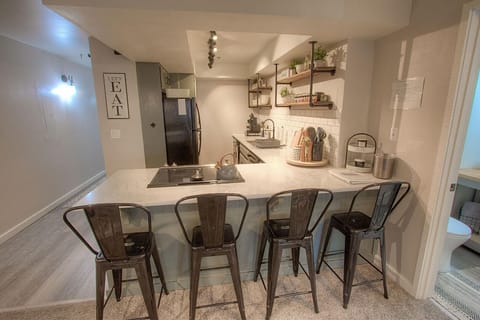 Condo, 1 Bedroom | Private kitchen