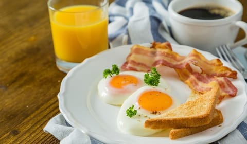 Daily buffet breakfast (EUR 5 per person)