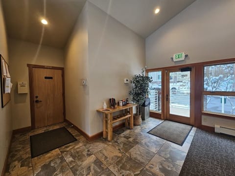 Condo, 3 Bedrooms | Interior