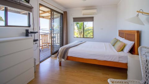 Waterview Studio Cabin | Premium bedding, desk, free cribs/infant beds, travel crib