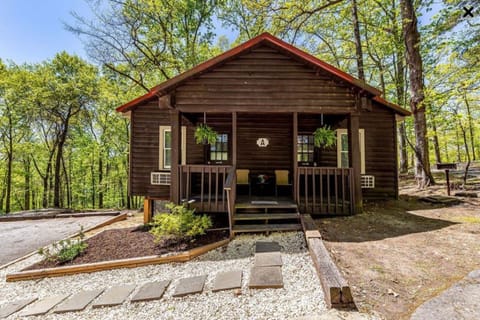 Cabin, 2 Bedrooms, Non Smoking (No Pets, Linens Included)