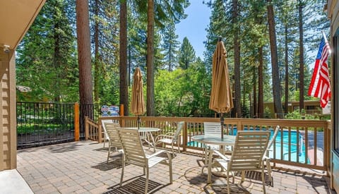 Condo, 2 Bedrooms | Outdoor dining