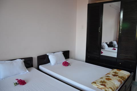 Double or Twin Room | Minibar, desk, free WiFi