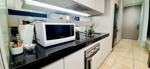 Classic Studio | Private kitchen | Full-size fridge, microwave, oven, stovetop