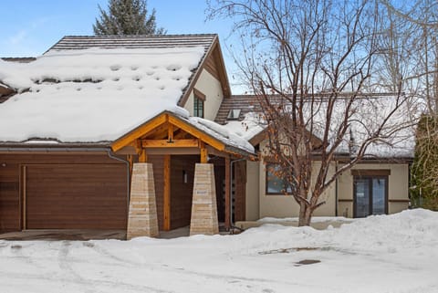 Front Door -- No Stairs to Access Main Level