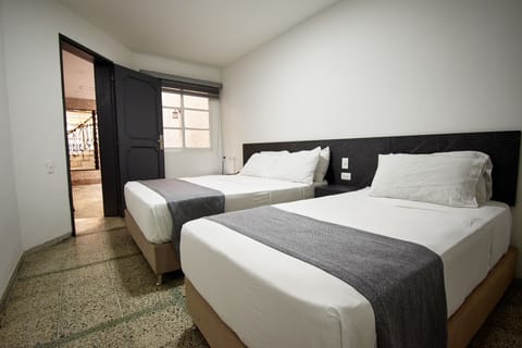 Triple Room | Free WiFi, bed sheets