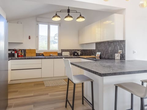 Water, Sky, Property, Tree, Building, Swimming Pool, Azure, Body Of Water, Leisure, Urban Design