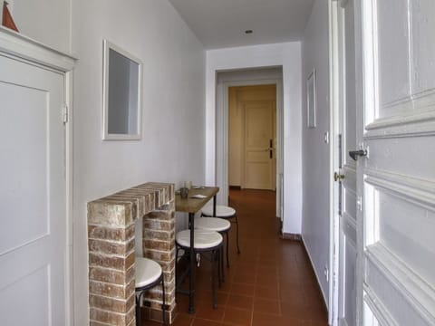 Sky, Plant, Cloud, Property, Building, Window, Tree, House, Natural Landscape, Real Estate