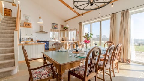 Dining Area, The Old Barn, Bolthole Retreats