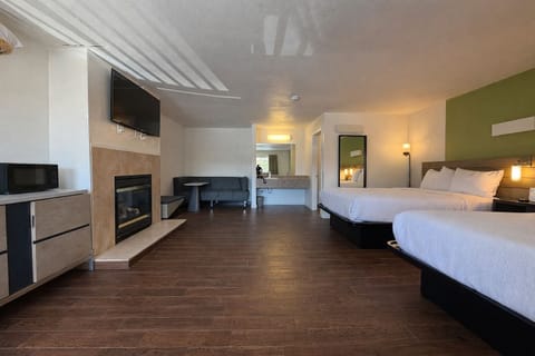 Deluxe Room, 2 Queen Beds, Non Smoking | Premium bedding, pillowtop beds, free WiFi, bed sheets