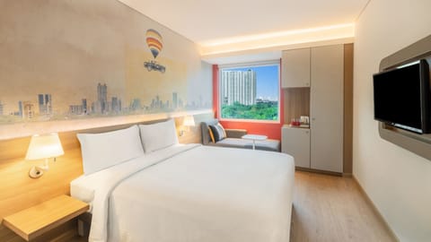 Standard Room, 1 Double Bed | In-room safe, desk, laptop workspace, free WiFi