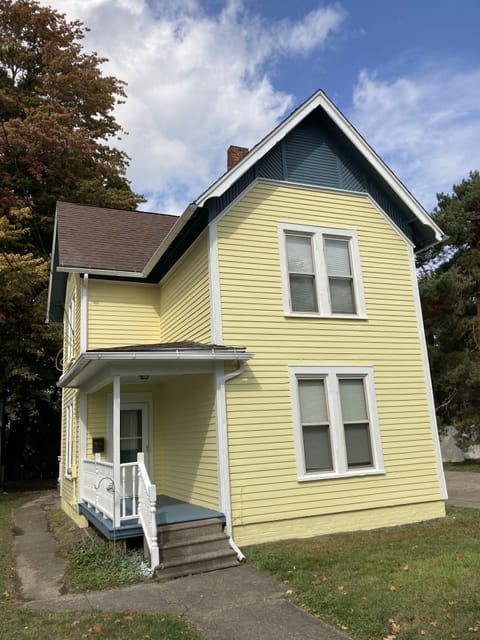 Welcome to the Walnut Beach Inn!