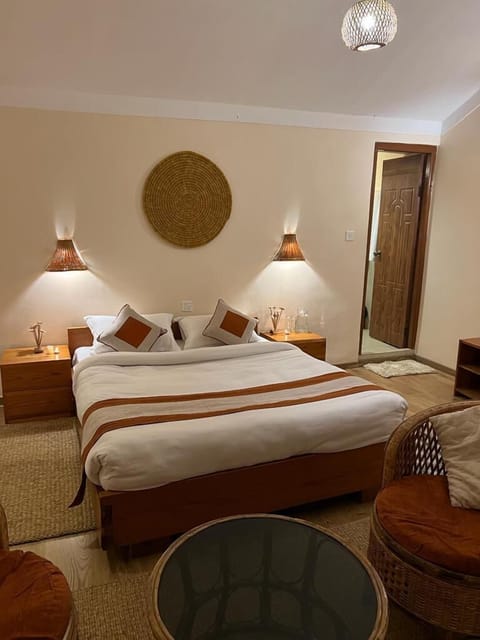 Deluxe Double Room, Mountain View, Garden Area | Desk, free WiFi, bed sheets