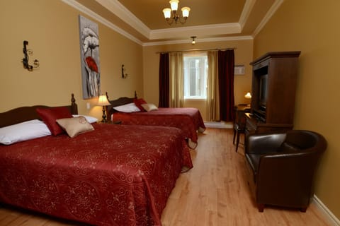 Double Room | Premium bedding, desk, free WiFi, bed sheets