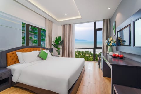 Senior Double Room, Ocean View | Premium bedding, down comforters, pillowtop beds, minibar
