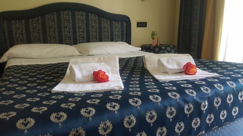 Economy Double Room | In-room safe, soundproofing, free WiFi, bed sheets