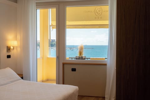 Superior Double Room, 1 King Bed, Sea View | Premium bedding, minibar, in-room safe, desk