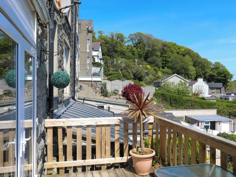 Cottage | Property grounds