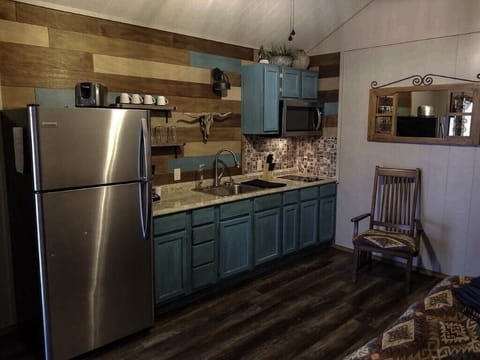 Lake View, Modern Cabin Lake Texoma, Screened Patio, Kitchenette - No Pets | Private kitchen | Microwave, coffee/tea maker, freezer