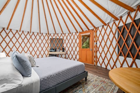 Cabin, 5 Bedrooms | 5 bedrooms, free WiFi