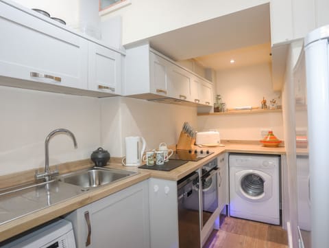 Fridge, dishwasher, electric kettle, toaster