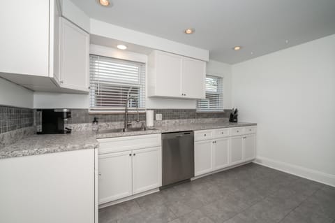 Condo, 2 Queen Beds, Balcony, Garden View | Private kitchen | Fridge, microwave, oven, stovetop