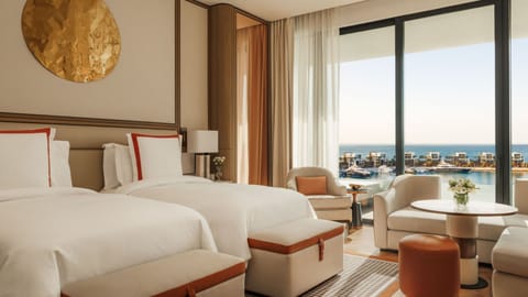 Marina Deluxe Room with Marina & Dubai Skyline Views - includes Private Terrace (11 sqm) | Beach/ocean view