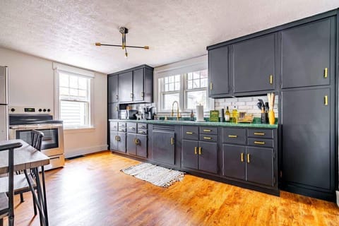 Spacious kitchen ready for your culinary adventures! ️
Best guest houses in Chillicothe Ohio