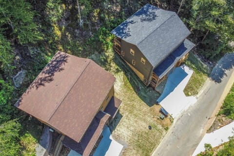 Twin Peeks-Lefty & Righty (drone)