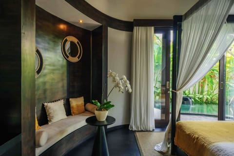 One-Bedroom Villa with Heated Plunge Pool | Minibar, in-room safe, blackout drapes, soundproofing