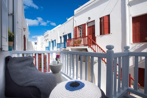 Traditional Townhome | View from room