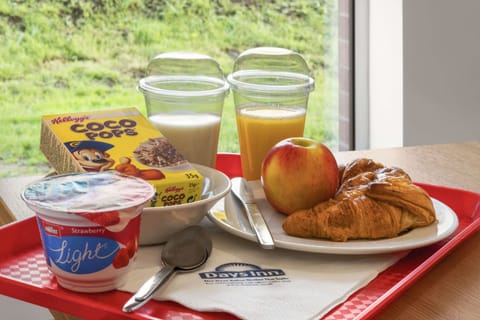 Daily to-go breakfast (GBP 7 per person)