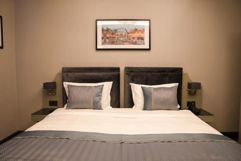 Standard Room | Blackout drapes, iron/ironing board, free WiFi