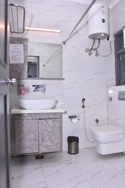 Standard Room | Bathroom | Shower, hydromassage showerhead, designer toiletries, hair dryer