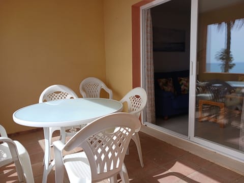 Front line beach resort. Doña Lola. Calahonda