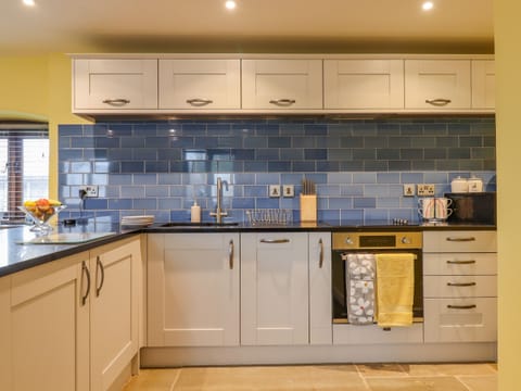 Fridge, dishwasher, electric kettle, toaster