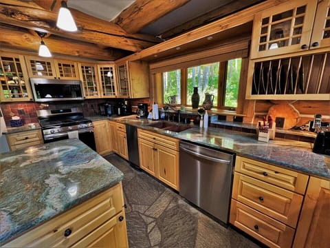 Fully Stocked Kitchen