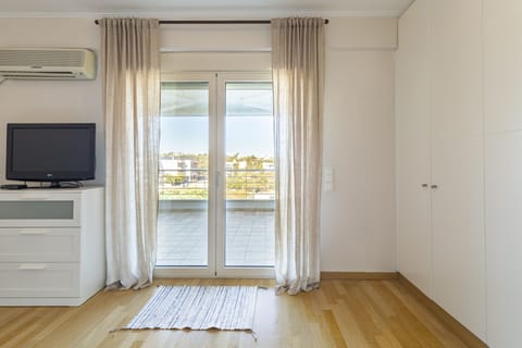 Bedroom balcony - second floor (sea view)
