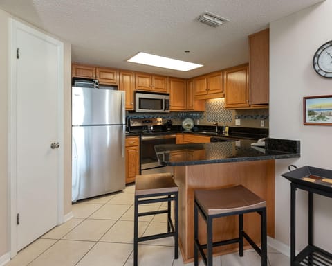 Condo, 2 Bedrooms | Private kitchen | Fridge, oven, coffee/tea maker