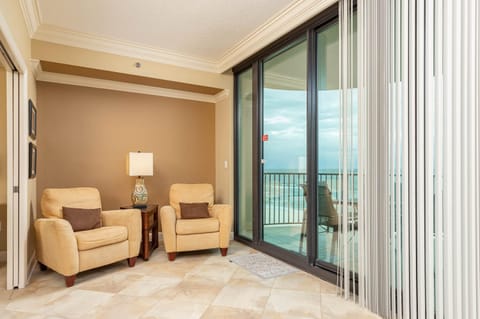 Condo, 3 Bedrooms | Interior