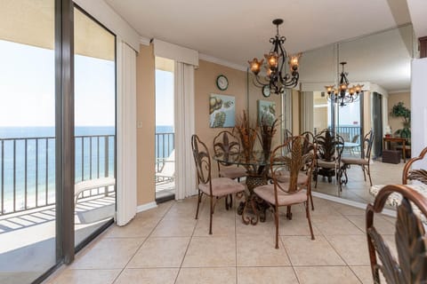 Condo, 1 Bedroom | Dining